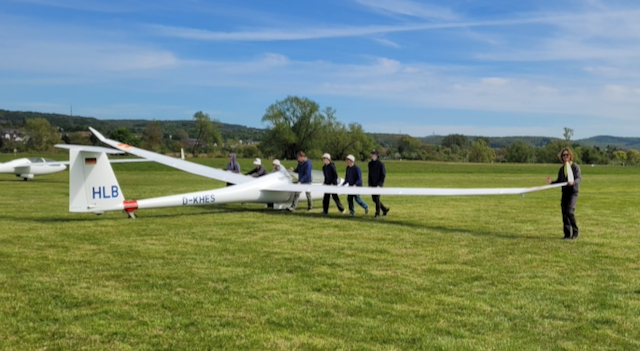 Flugzeug schieben